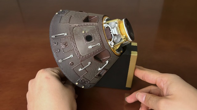 Amazon.com: Executive Series Apollo 11 Capsule Model – 1:25 Scale